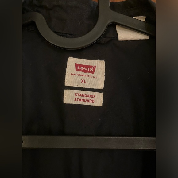 Levi’s Black Short Sleeve Men’s Shirt - Size XL - Picture 2 of 3
